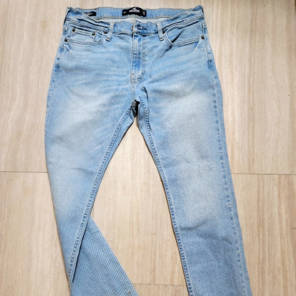 Hollister Jeans Size 32x32